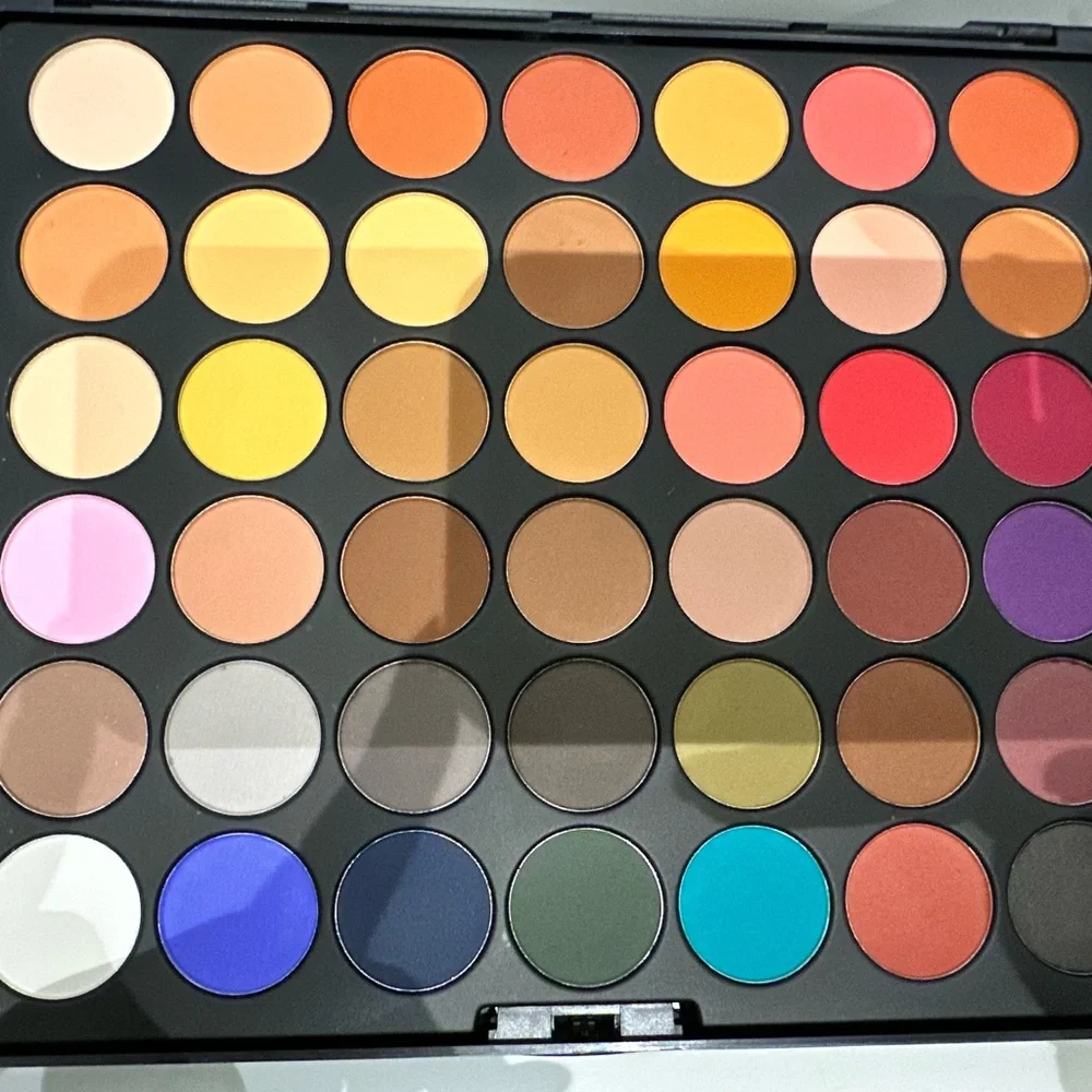 BH ultimate matte palettes